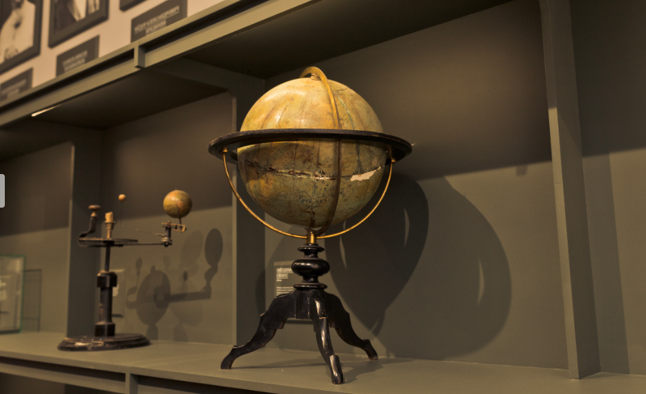 СВЯЗАТЬСЯ С НАМИ