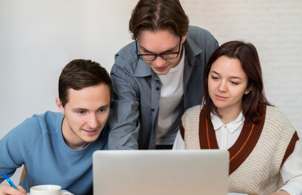 СВЯЗАТЬСЯ С НАМИ